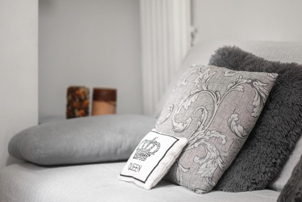 Cozy Cityscape Apartment In Atenas Exterior foto